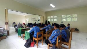 Rapat Evaluasi, Kenaikan Kelas, dan Pembagian Tugas Wali Kelas/Guru Mata Pelajaran MIN 1 Mamuju