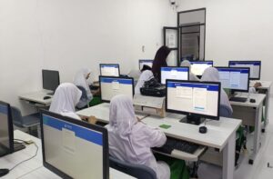 Pelaksanaan TKA Gelombang III di MI Miftahul Ulum Toabo Berlangsung Lancar