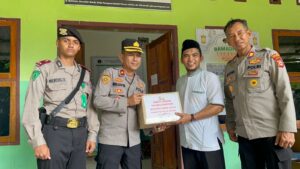 Bentuk Karakter Humanis, Polres Parepare Gelar Bakti Sosial dan Anjangsana Bersama Siswa Latja SPN Batua