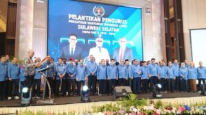 Achmad Munir Lantik Suwardi Thahir sebagai Ketua PWI Sulsel, Tegaskan Pers Tak Akan Pernah Mati